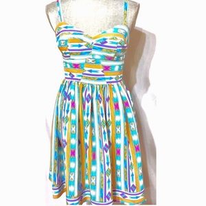 Sz M Amanda Uprichard Silk Fit Flare Champagne